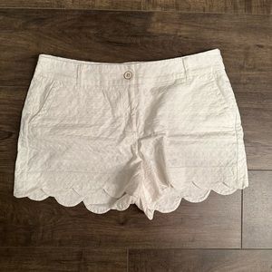 white crown and ivy scallop hem shorts